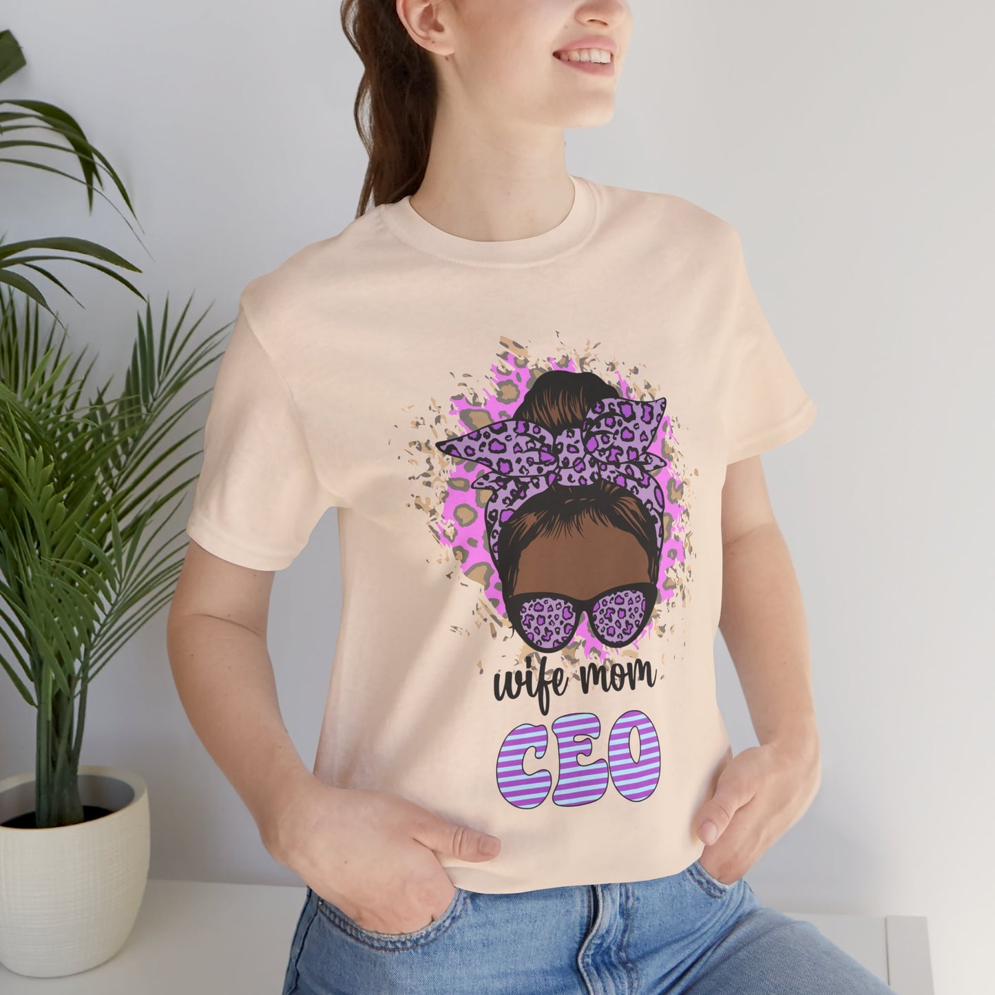 Wife Mom CEO T-Shirt: Empowering Tee for Moms, Gifts for Mother's Day, Women's Casual Wear, Motivational Apparel, Cute Graphic Tee