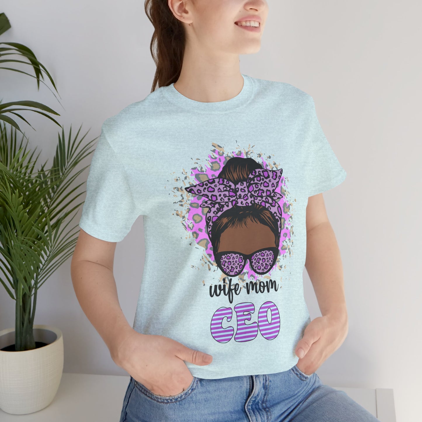 Wife Mom CEO T-Shirt: Empowering Tee for Moms, Gifts for Mother's Day, Women's Casual Wear, Motivational Apparel, Cute Graphic Tee