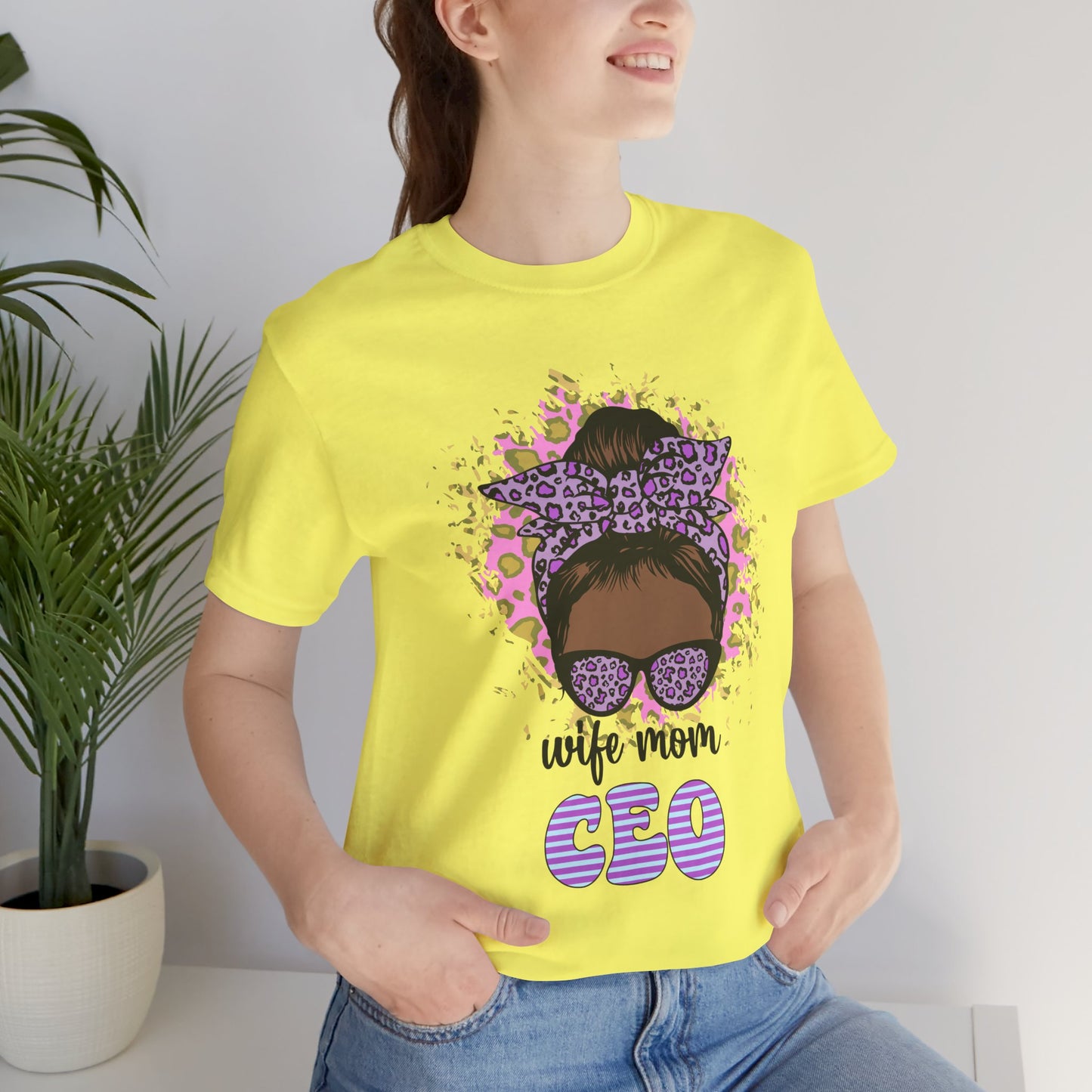 Wife Mom CEO T-Shirt: Empowering Tee for Moms, Gifts for Mother's Day, Women's Casual Wear, Motivational Apparel, Cute Graphic Tee