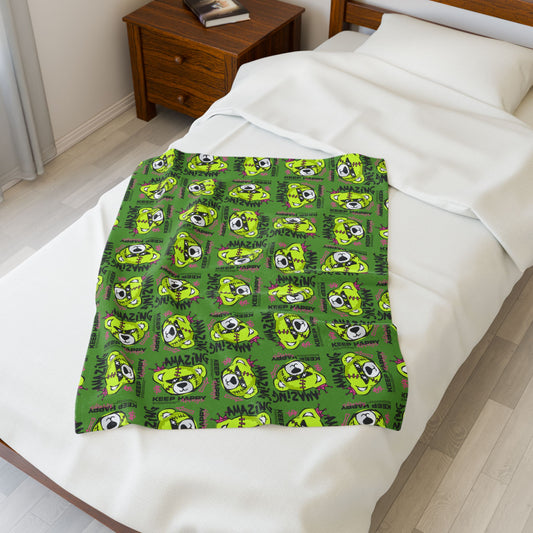 "Amazing" Green Bear Graphic Velveteen Plush Blanket – Soft Throw with "Keep Happy" Quote – Urban Streetwear Home Decor 30" × 40"