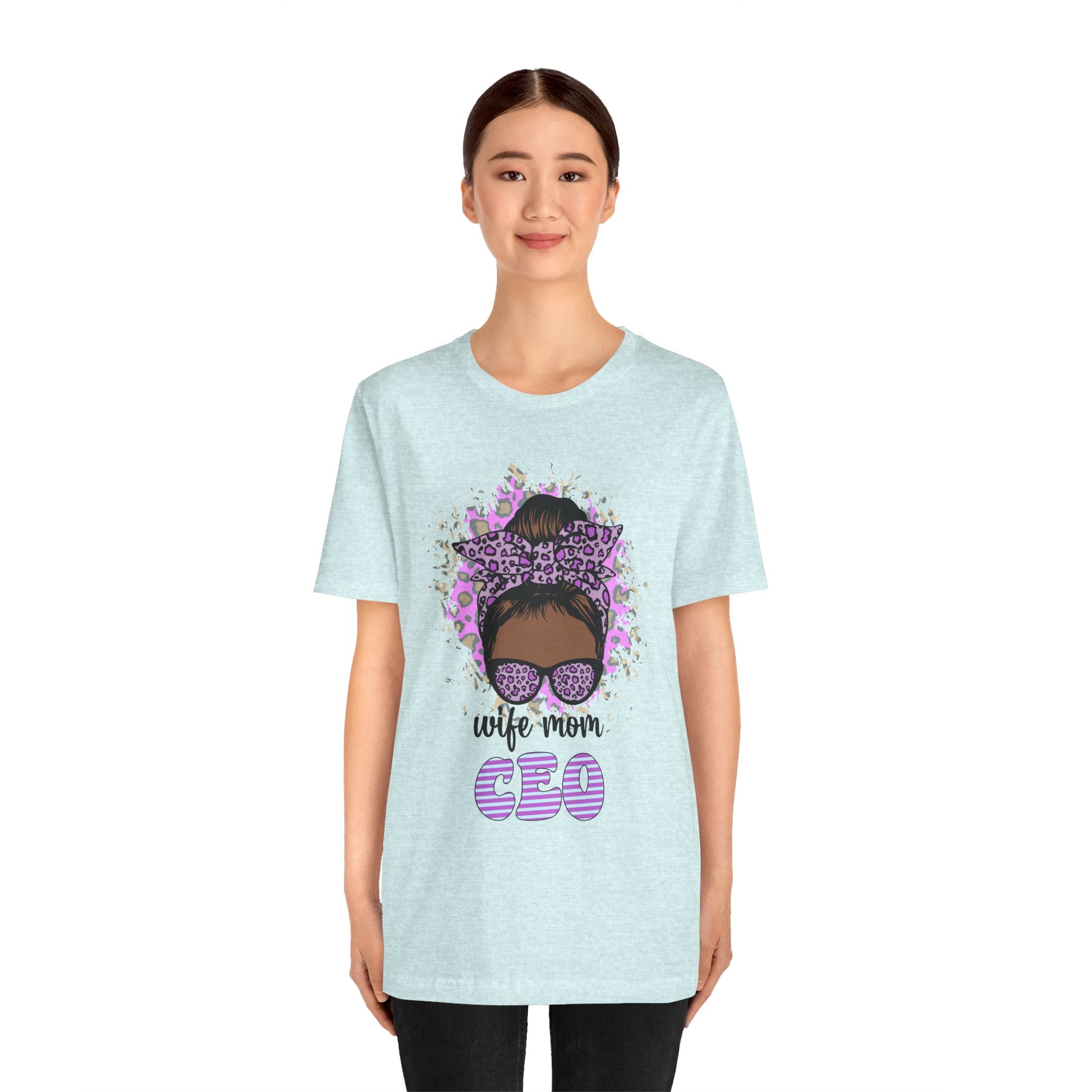 Wife Mom CEO T-Shirt: Empowering Tee for Moms, Gifts for Mother's Day, Women's Casual Wear, Motivational Apparel, Cute Graphic Tee