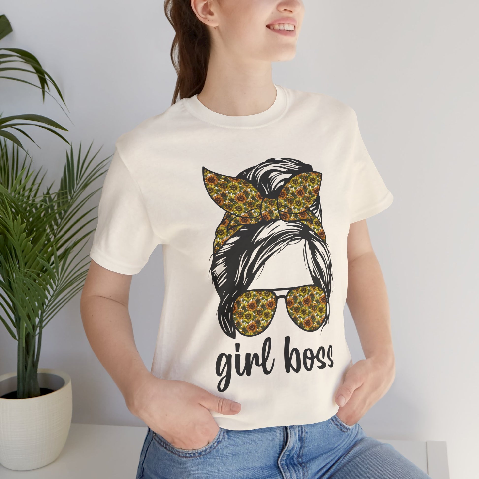 Stylish Girl Boss Tee: Empowerment Shirt for Women, Casual Outfit, Trendy Gift, Birthday Apparel, Motivational Fashion