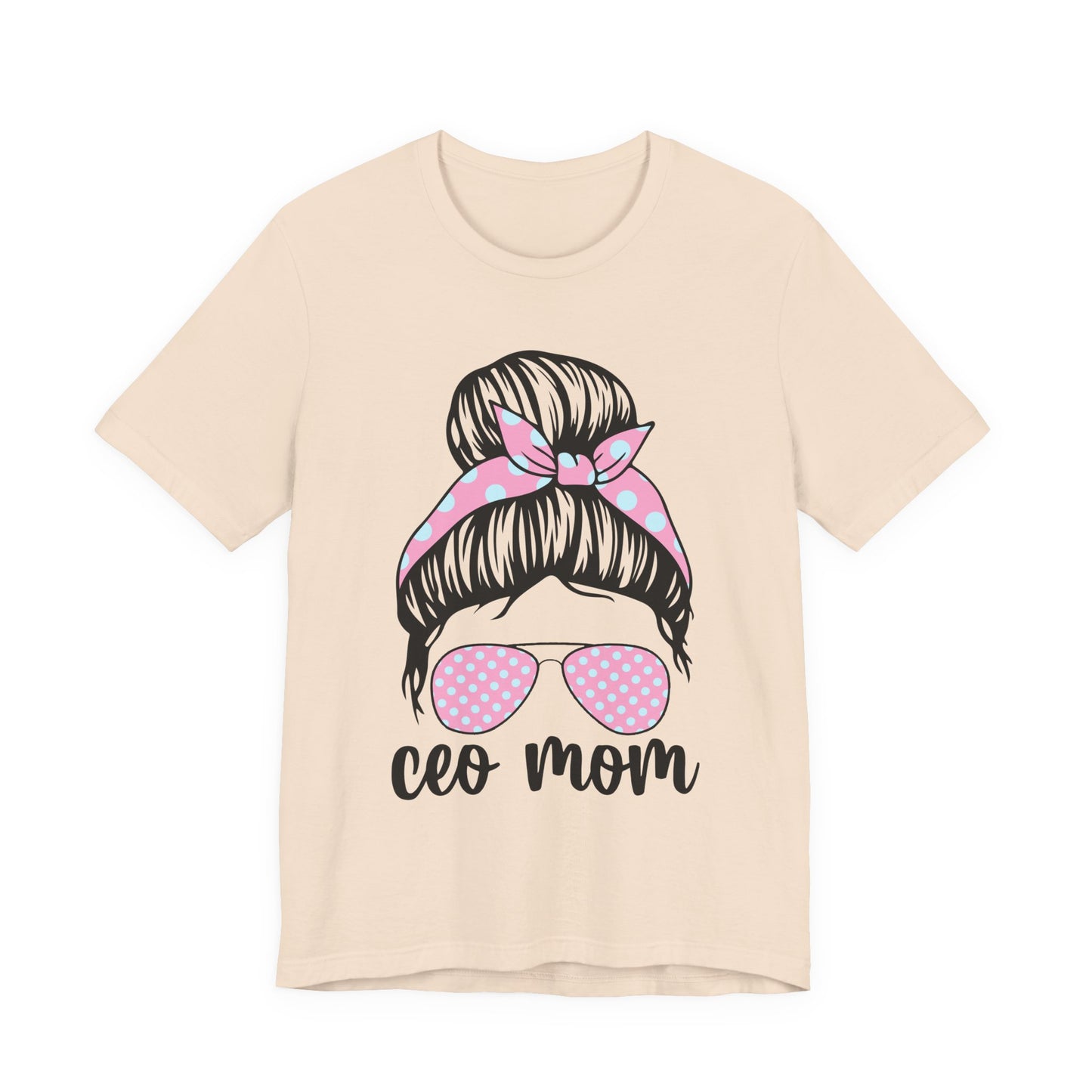 CEO Mom Short Sleeve Tee – Trendy Mom T-Shirt, Gift for Moms, Mother's Day Gift, Casual Shirt, Parenting Apparel Soft Cream