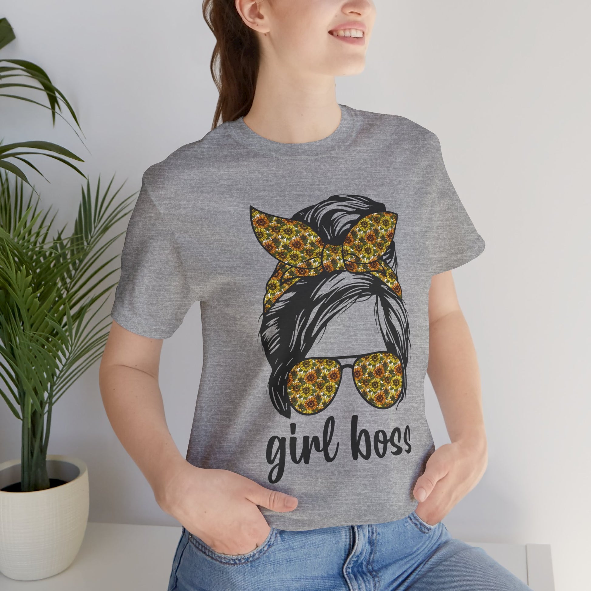 Stylish Girl Boss Tee: Empowerment Shirt for Women, Casual Outfit, Trendy Gift, Birthday Apparel, Motivational Fashion