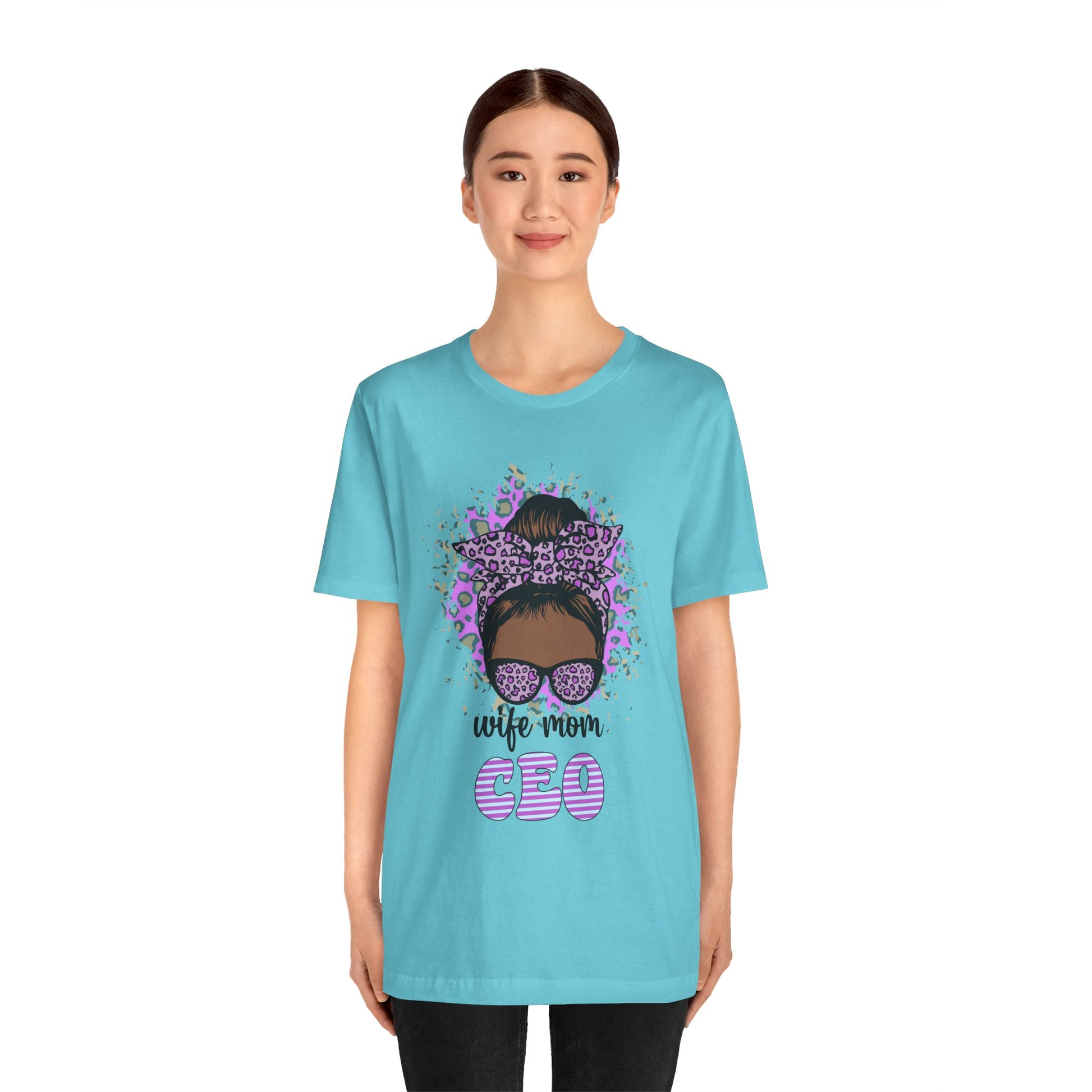 Wife Mom CEO T-Shirt: Empowering Tee for Moms, Gifts for Mother's Day, Women's Casual Wear, Motivational Apparel, Cute Graphic Tee