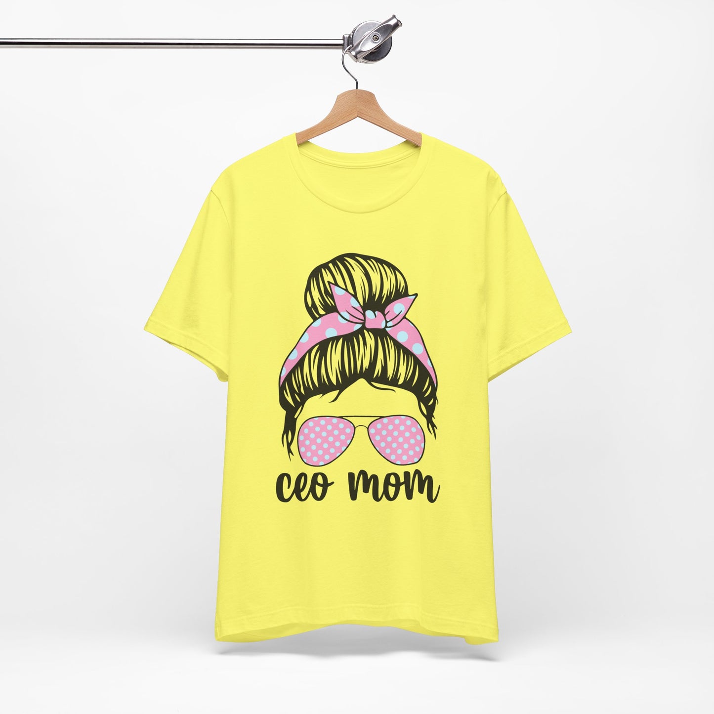 CEO Mom Short Sleeve Tee – Trendy Mom T-Shirt, Gift for Moms, Mother's Day Gift, Casual Shirt, Parenting Apparel