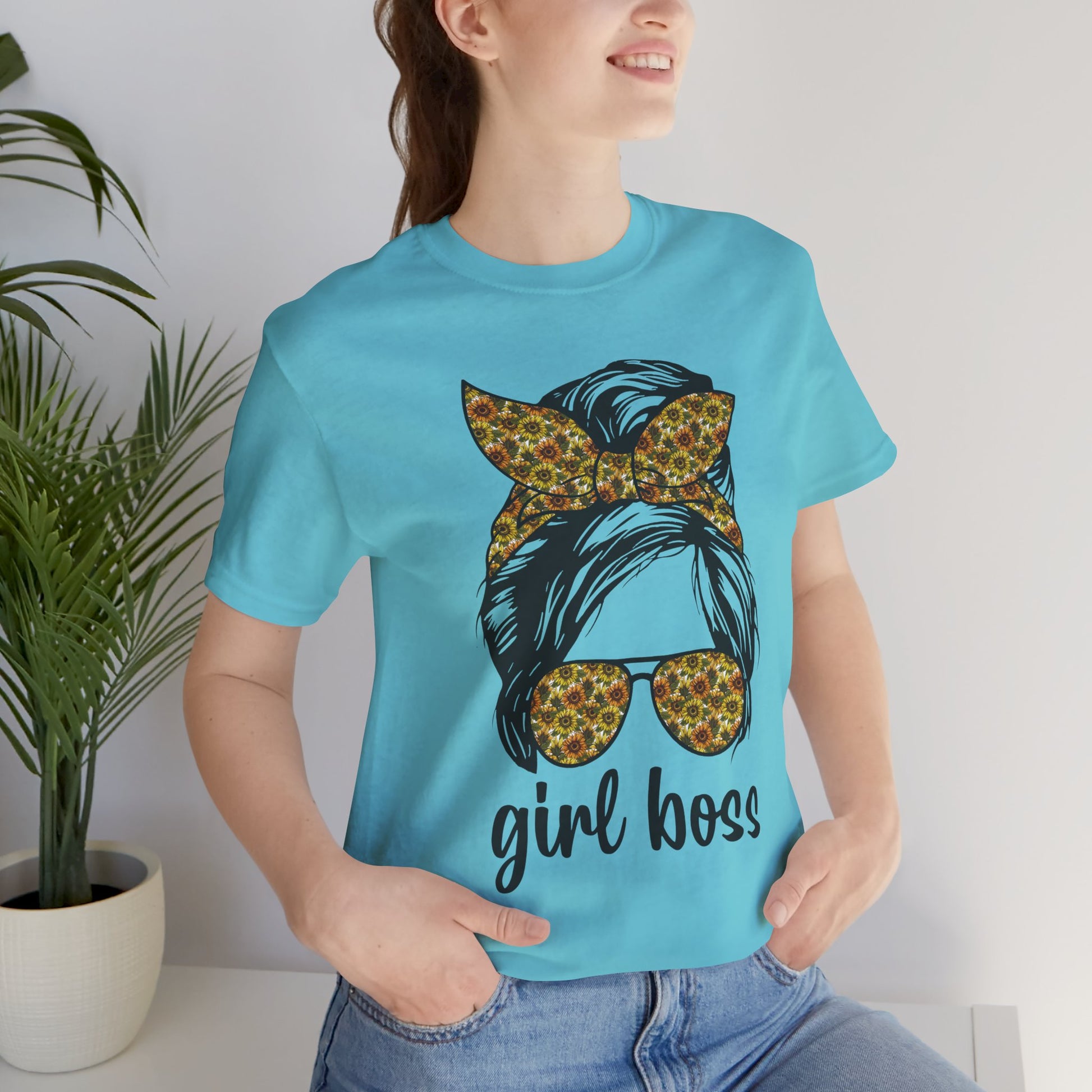 Stylish Girl Boss Tee: Empowerment Shirt for Women, Casual Outfit, Trendy Gift, Birthday Apparel, Motivational Fashion