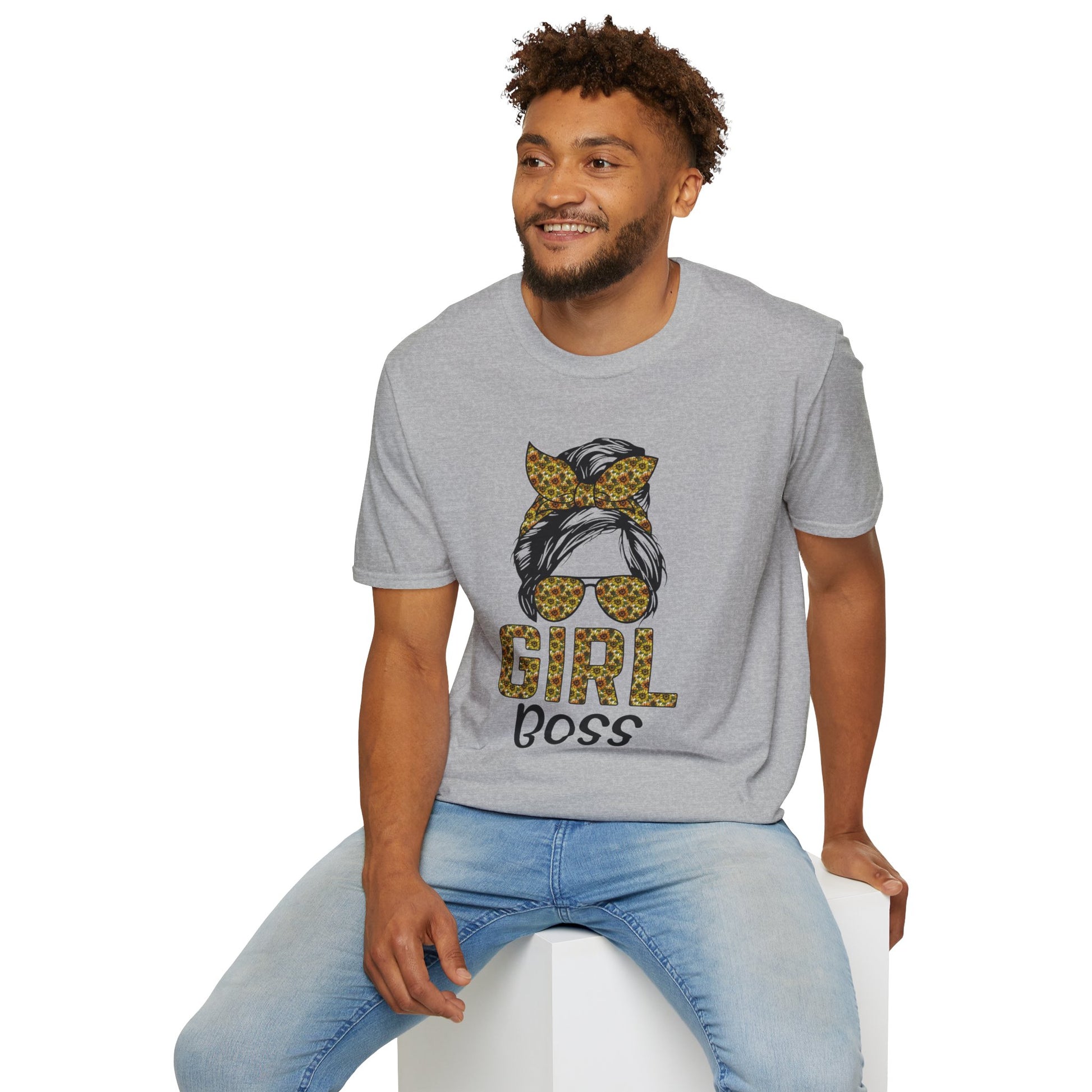 Chic Girl Boss T-Shirt, Empowerment Tee, Gift for Her, Motivational Shirt, Women’s Empowerment Apparel