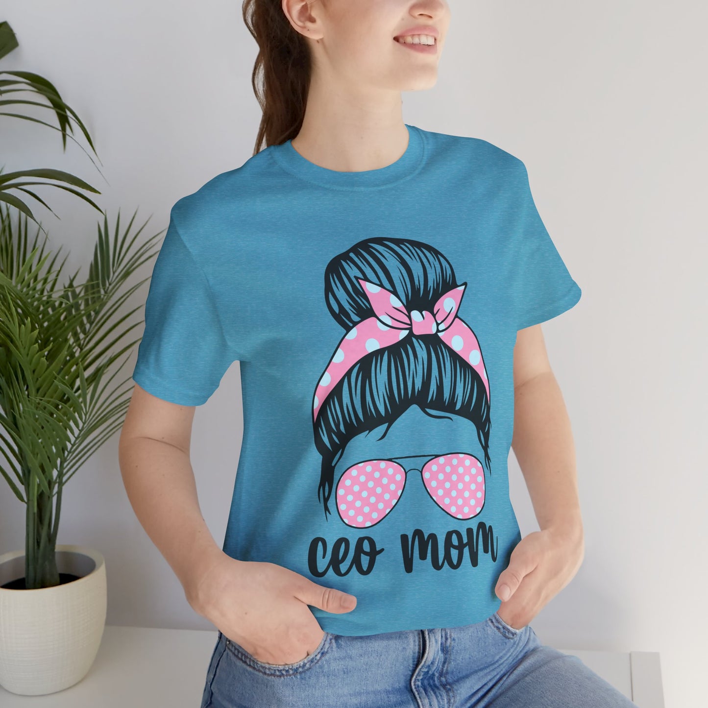CEO Mom Short Sleeve Tee – Trendy Mom T-Shirt, Gift for Moms, Mother's Day Gift, Casual Shirt, Parenting Apparel