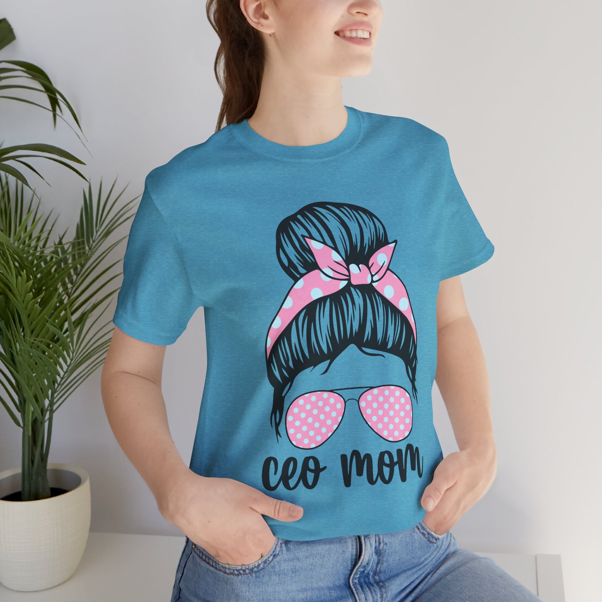 CEO Mom Short Sleeve Tee – Trendy Mom T-Shirt, Gift for Moms, Mother's Day Gift, Casual Shirt, Parenting Apparel
