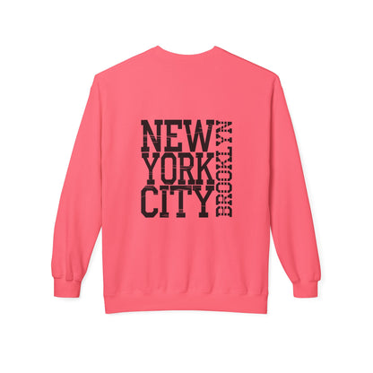 New York City Graphic Sweatshirt - Cozy Unisex Crewneck, Streetwear Style, Gift for NYC Lovers, Casual Wear, Travel Souvenir