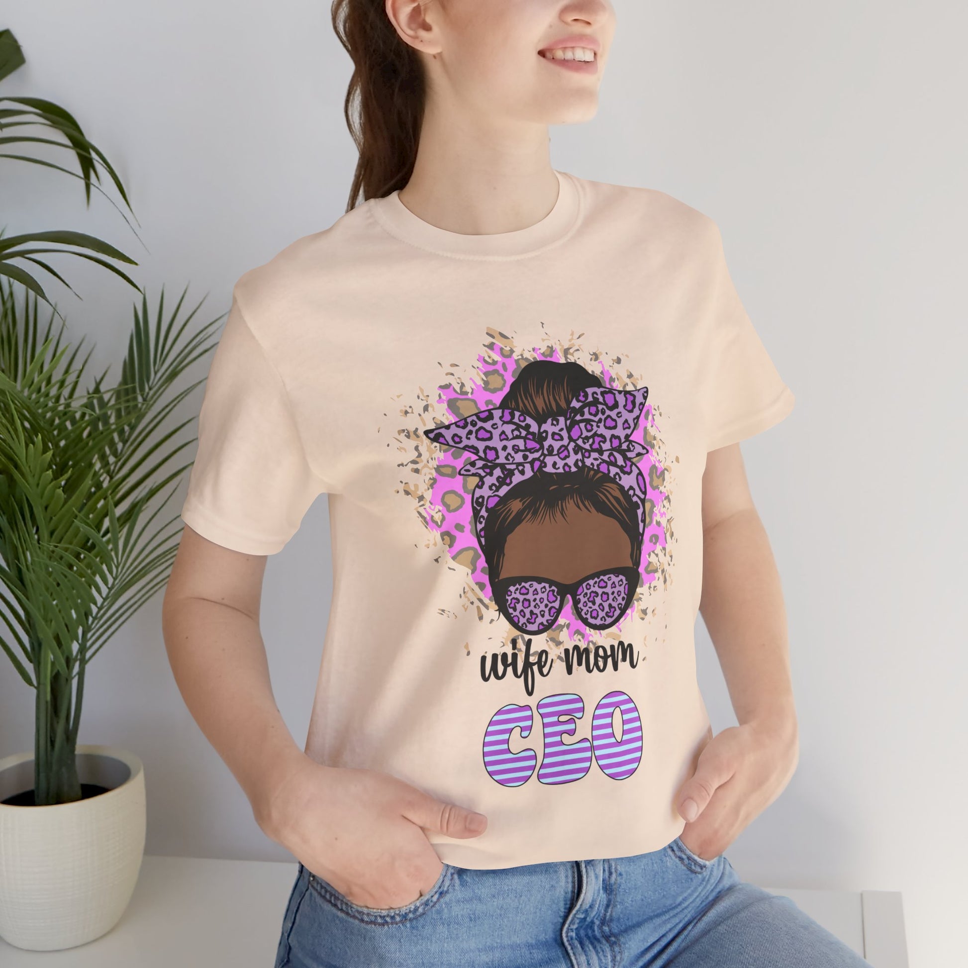 Wife Mom CEO T-Shirt: Empowering Tee for Moms, Gifts for Mother's Day, Women's Casual Wear, Motivational Apparel, Cute Graphic Tee