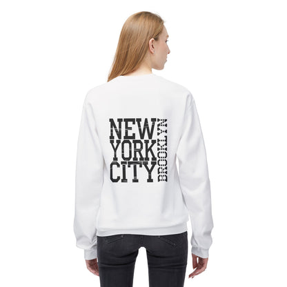 New York City Graphic Sweatshirt - Cozy Unisex Crewneck, Streetwear Style, Gift for NYC Lovers, Casual Wear, Travel Souvenir