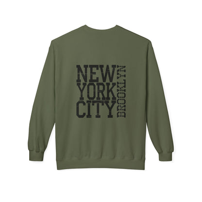 New York City Graphic Sweatshirt - Cozy Unisex Crewneck, Streetwear Style, Gift for NYC Lovers, Casual Wear, Travel Souvenir