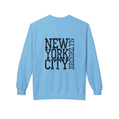 New York City Graphic Sweatshirt - Cozy Unisex Crewneck, Streetwear Style, Gift for NYC Lovers, Casual Wear, Travel Souvenir