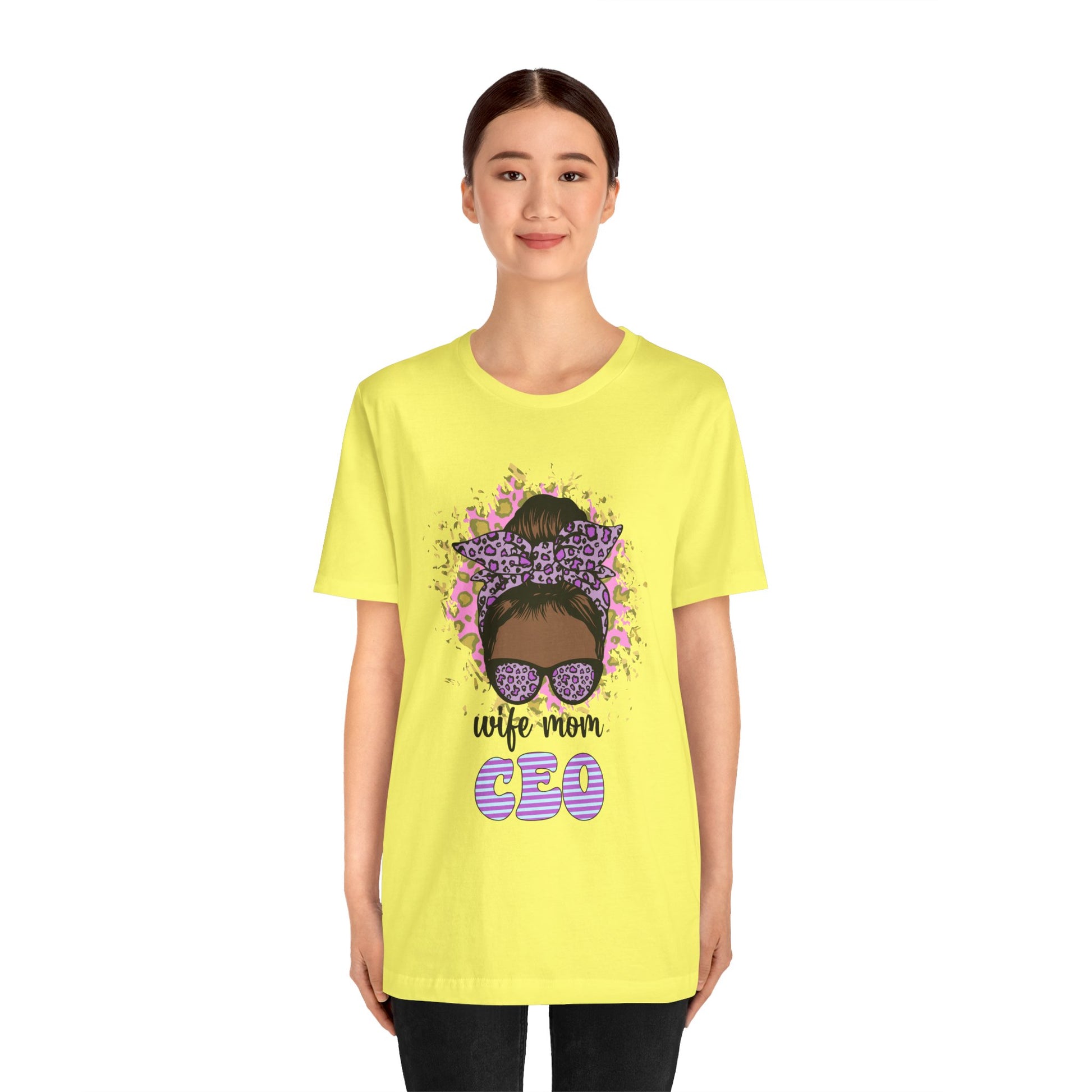 Wife Mom CEO T-Shirt: Empowering Tee for Moms, Gifts for Mother's Day, Women's Casual Wear, Motivational Apparel, Cute Graphic Tee