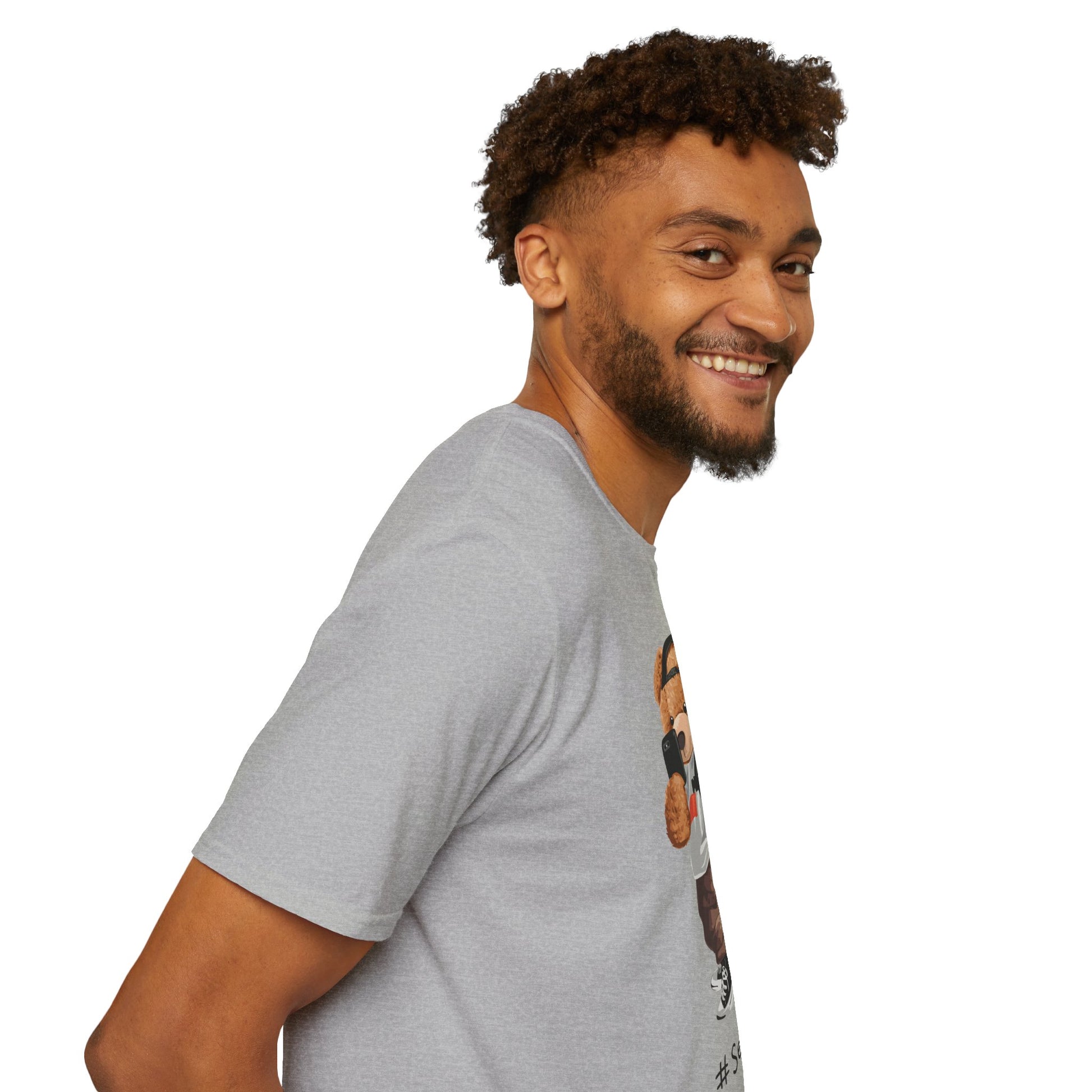 Selfie Bear Unisex T-Shirt | Cute Graphic Tee for Animal Lovers, Perfect Gift for Birthdays, Music Festivals, Casual Wear, or Everyday Style