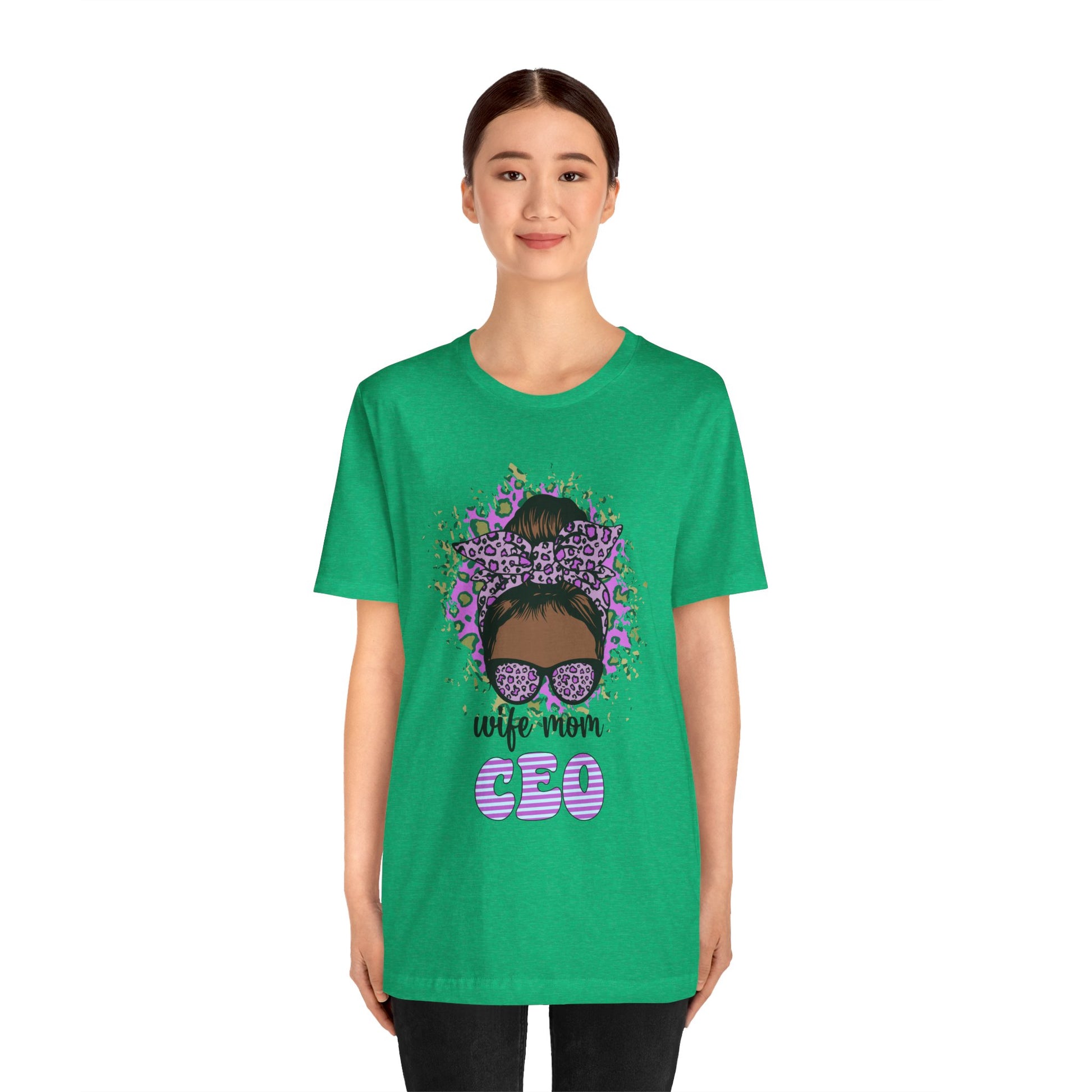 Wife Mom CEO T-Shirt: Empowering Tee for Moms, Gifts for Mother's Day, Women's Casual Wear, Motivational Apparel, Cute Graphic Tee