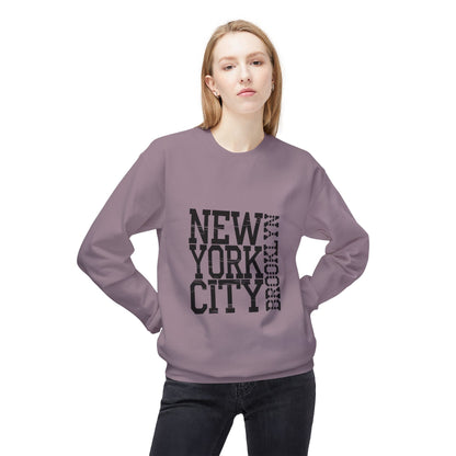 New York City Graphic Sweatshirt - Cozy Unisex Crewneck, Streetwear Style, Gift for NYC Lovers, Casual Wear, Travel Souvenir