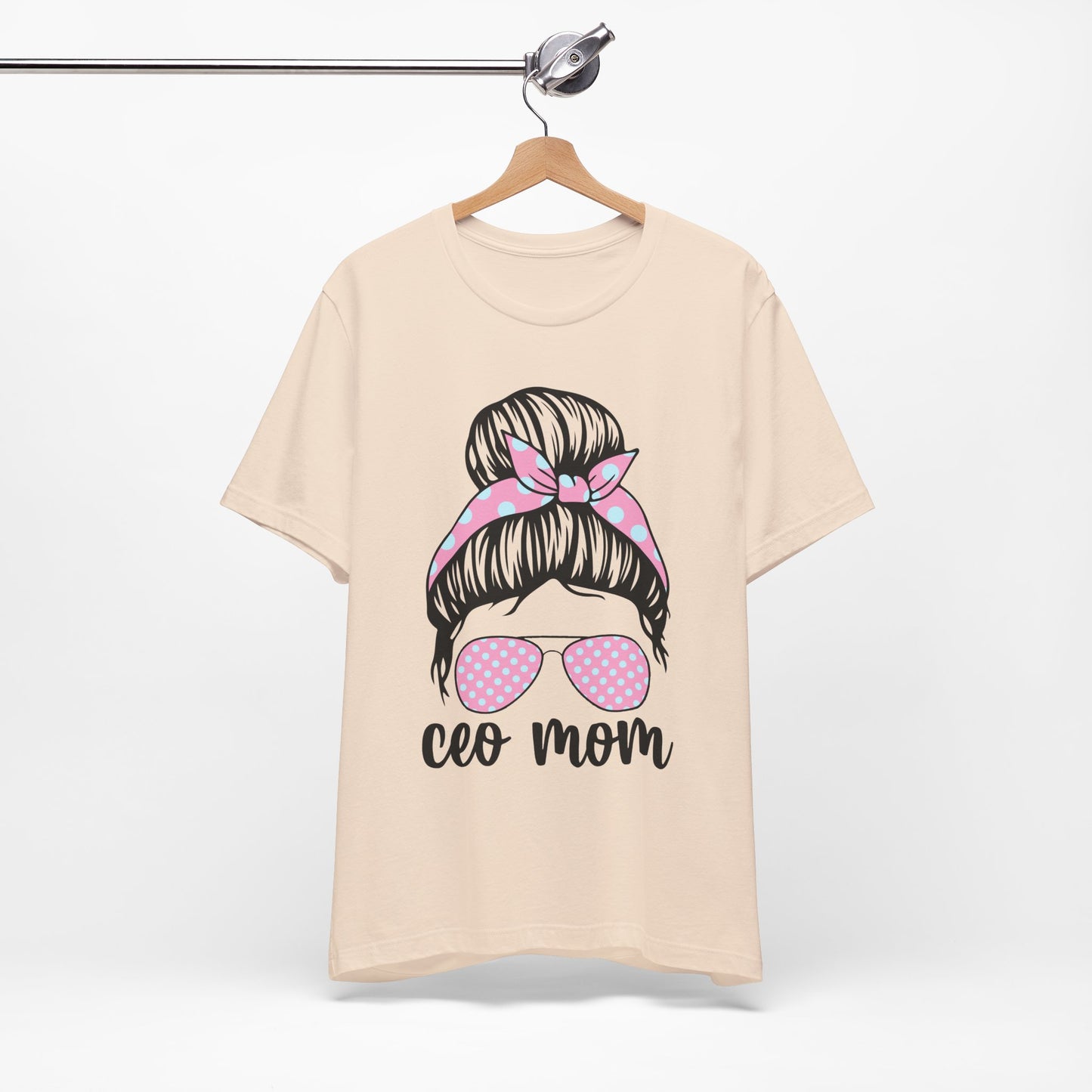 CEO Mom Short Sleeve Tee – Trendy Mom T-Shirt, Gift for Moms, Mother's Day Gift, Casual Shirt, Parenting Apparel