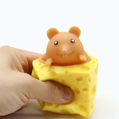 Cheese Mouse Cup Decompression Squeeze Cheese Toys Stress Relief Mice Toy Rat Stress Ball Sensory Fidget Toy Gift for Adults Kid 1pcs Brown