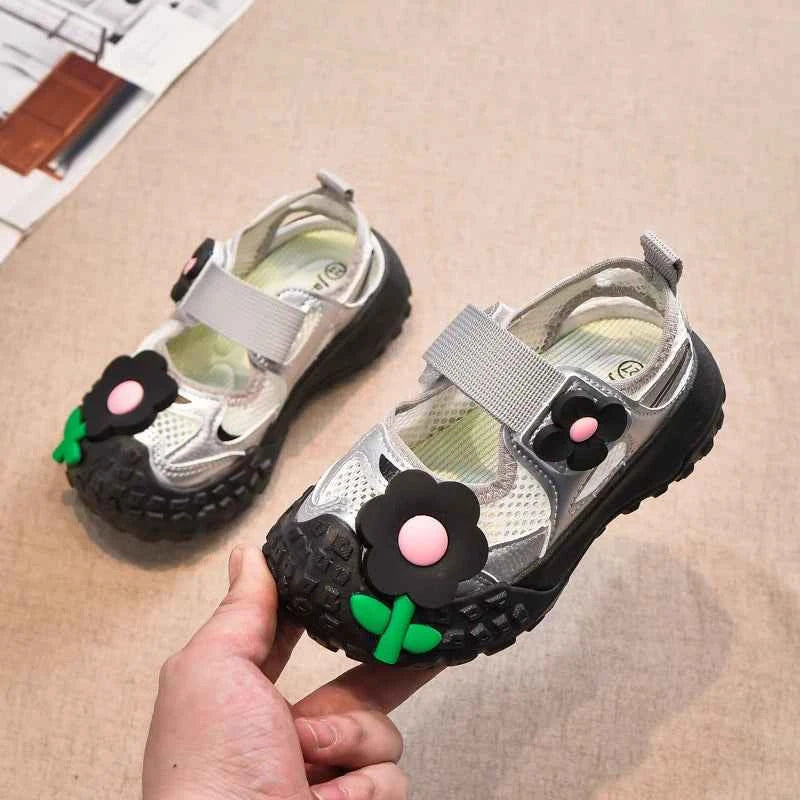Hello Kitty Girl Shoes Princess My Melody Sanrios New Summer Fashion Soft Bottom Child Sports Sandals Hollow Single Sandals