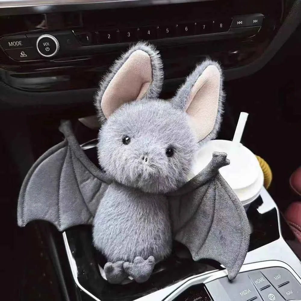 Kawaii Cartoon Bat Plush Toy – Soft Stuffed Funny Bat Doll Halloween Decoration (22cm)