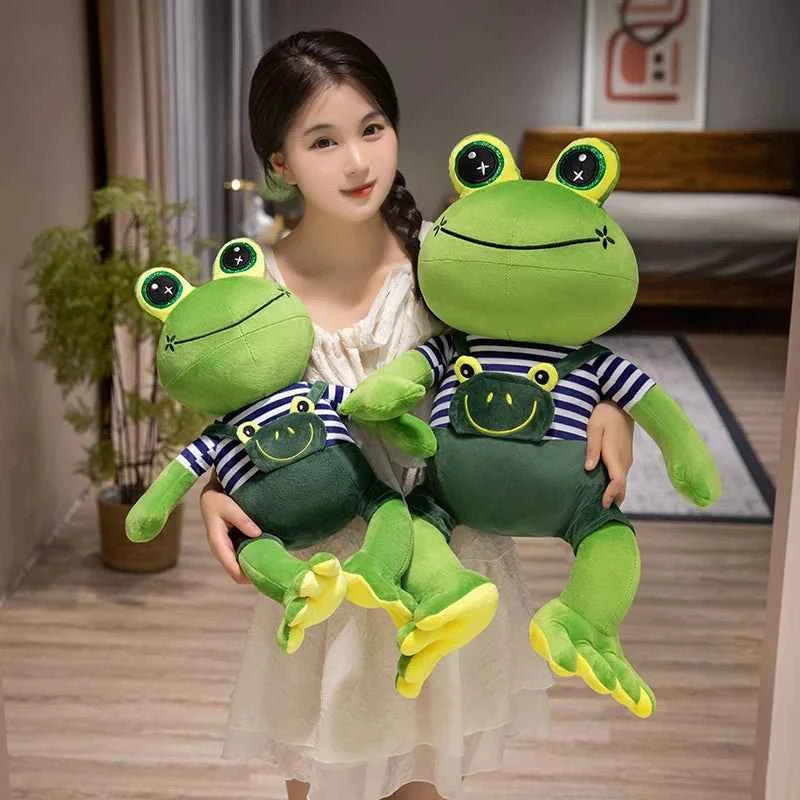 Kawaii Big Eyed Frog Plush Toy – Cute Green Frog with Striped Overalls Stuffed Animal (30–50cm)