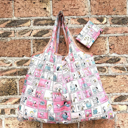 Snoopy Reusable Shopping Bag – Large Capacity Foldable Tote F 20.9 × 15.7 × 10.2 inches (53 × 40 × 26 cm)