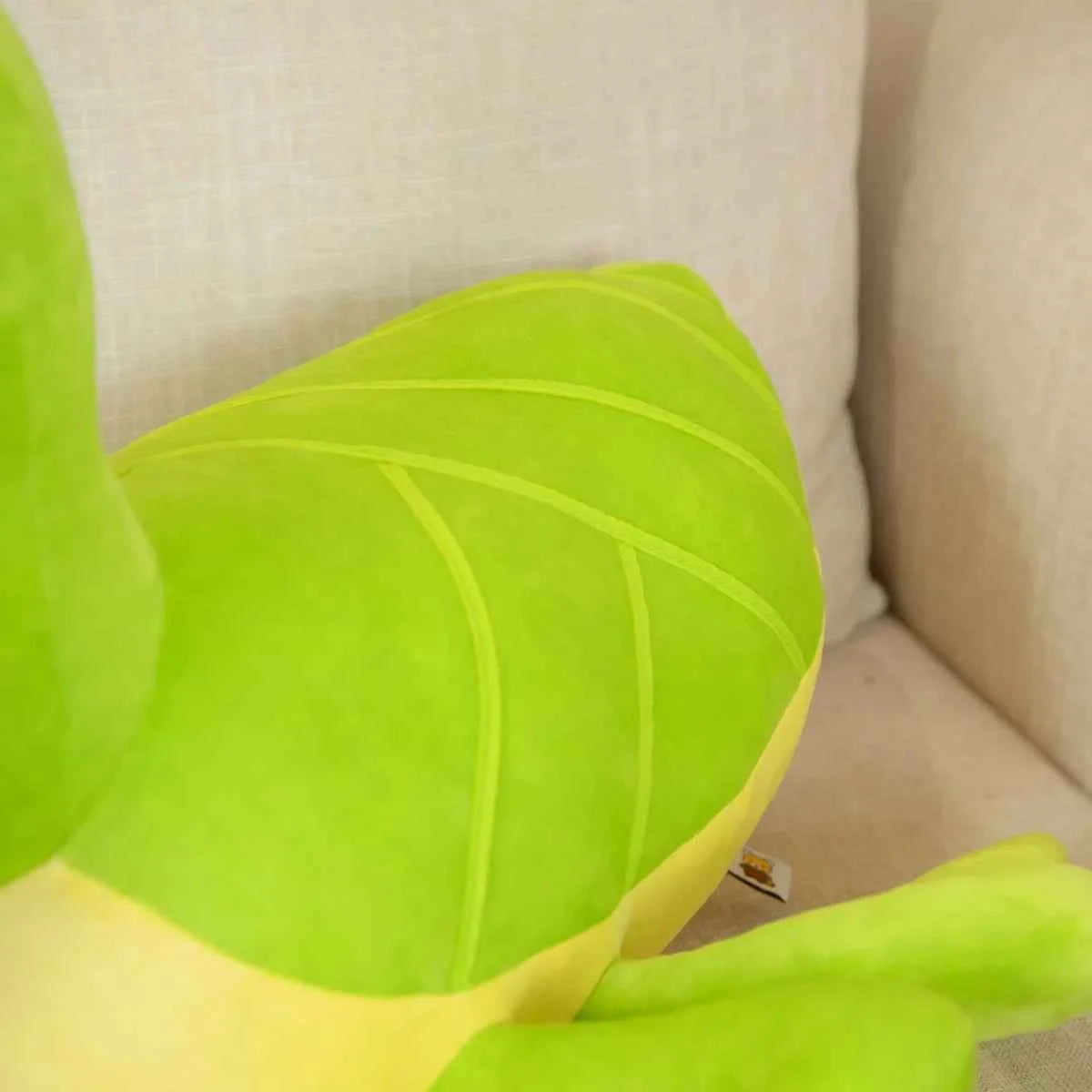 Kawaii Praying Mantis Plush Toy – Giant Green Insect Stuffed Animal Pillow