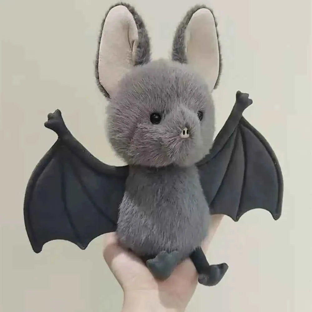 Kawaii Cartoon Bat Plush Toy – Soft Stuffed Funny Bat Doll Halloween Decoration (22cm)