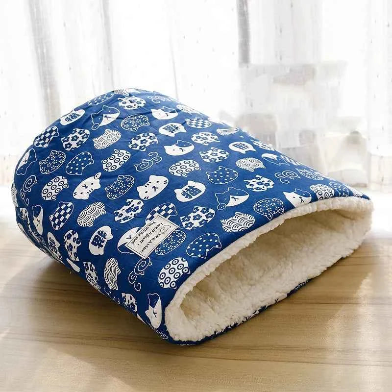 Soft Velvet Fabric Cat/Dog Bed (Up to 18.1 in) - Winter Warm Sleeping Bag Pet House