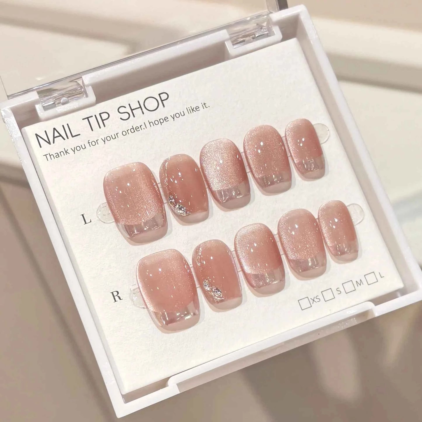 10Pcs Naked Cat Eye Press On Nails Laser Butterfly Decoration Fake Nails Short Full Cover False Nail Wearable Manicure Nail Tips