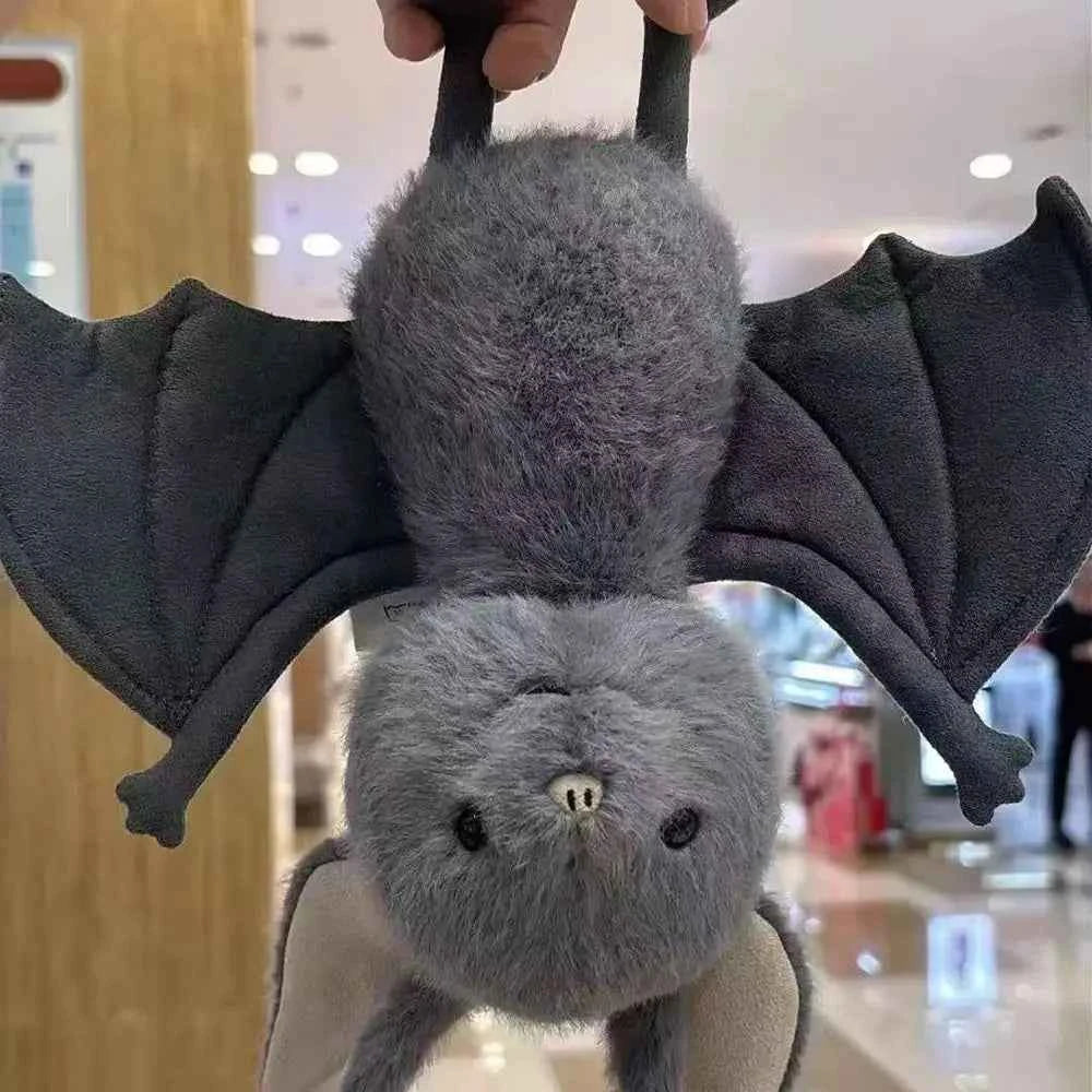 Kawaii Cartoon Bat Plush Toy – Soft Stuffed Funny Bat Doll Halloween Decoration (22cm)