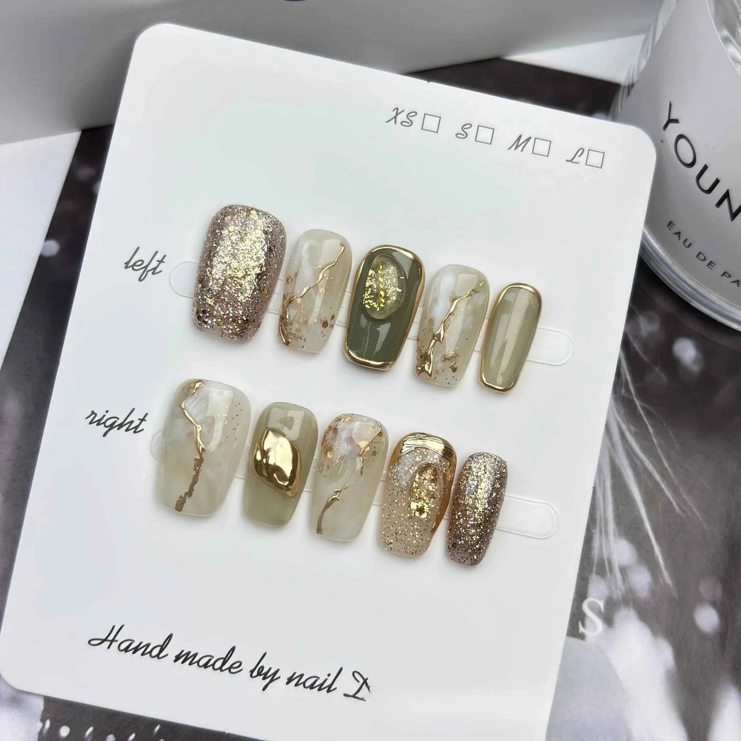 10Pcs Naked Cat Eye Press On Nails Laser Butterfly Decoration Fake Nails Short Full Cover False Nail Wearable Manicure Nail Tips