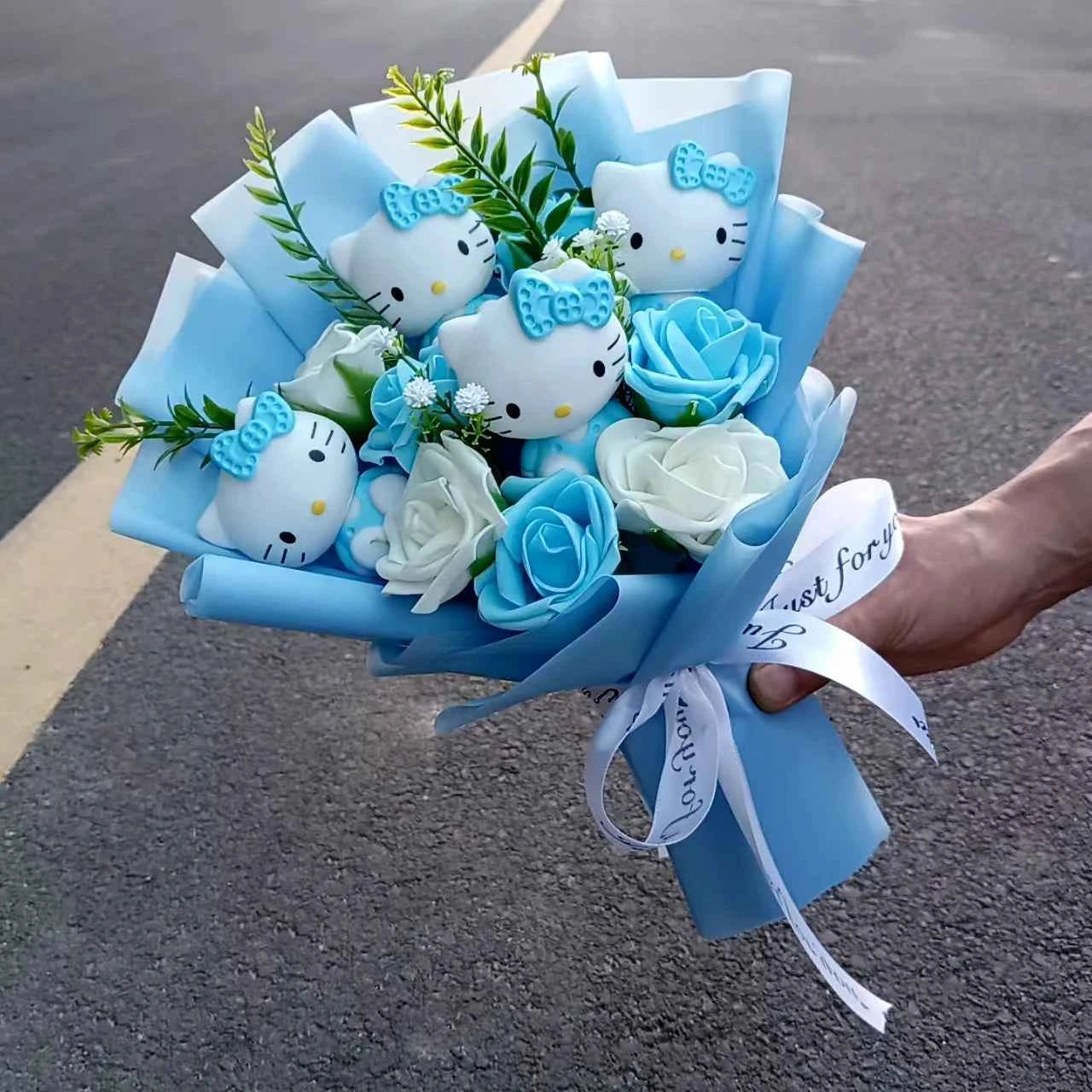 Kawaii Sanrio Plush Bouquet (11.8 in) - Hello Kitty/Kuromi/My Melody/Cinnamoroll Gift