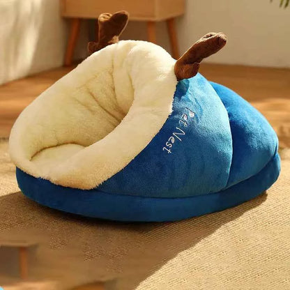 Cute Slippers Shaped Dog Bed (Up to 23.6 in) - Warm Breathable Small Dog Kennel