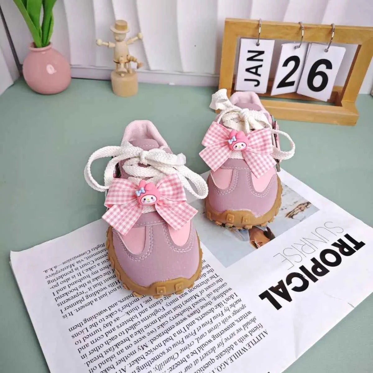 Kawaii Kids' Melody Cartoon Sneakers - Anti-slip PU Leather Shoes with Bow (Pink)